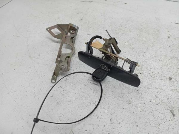 POIGNEE DE HAYON VW POLO 9N/9N3 - Vue 1